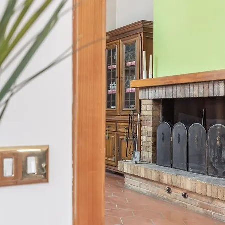 Italian Experience-villa Rosso Corbezzolo Villa *