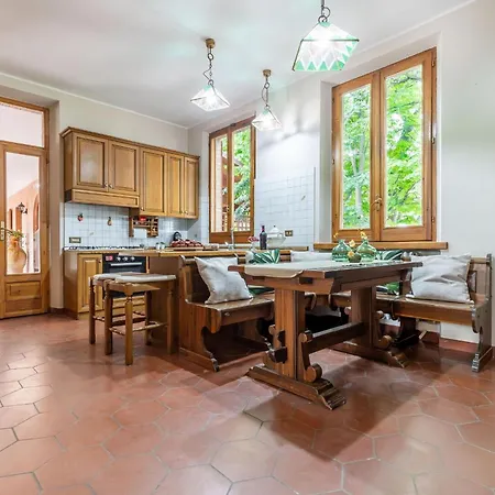 Italian Experience-villa Rosso Corbezzolo Villa *